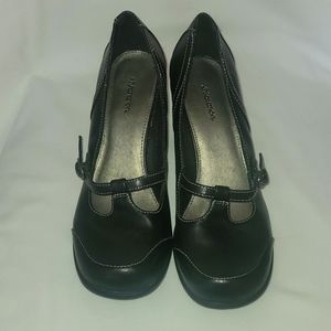 EUC MaryJane Heels by Xhilararion